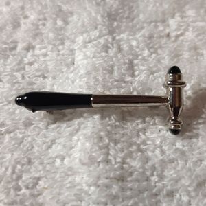 Reflex hammer pin